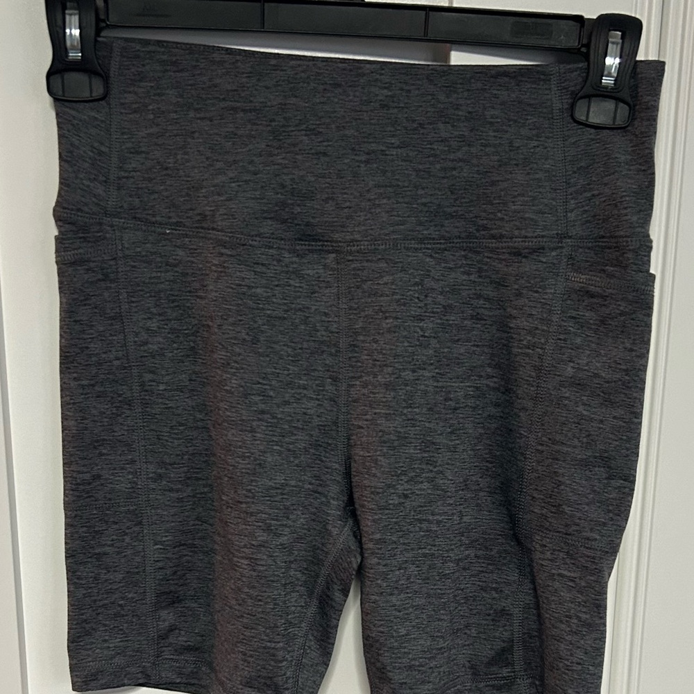 ATHLETIC Works Women's Gray High-Waisted Bike Shorts